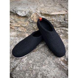 Viltsussid nahktallaga mustad