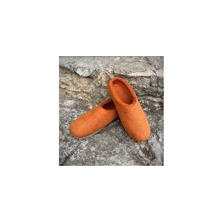 Viltsussid nahktallaga savipunased