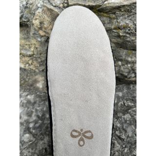 Viltsussid nahktallaga tuhmroosad